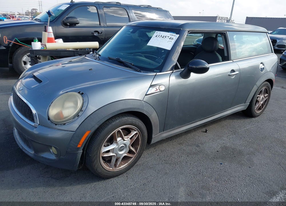 2010 MINI COOPER S CLUBMAN VIN: WMWMM3C51ATZ33272