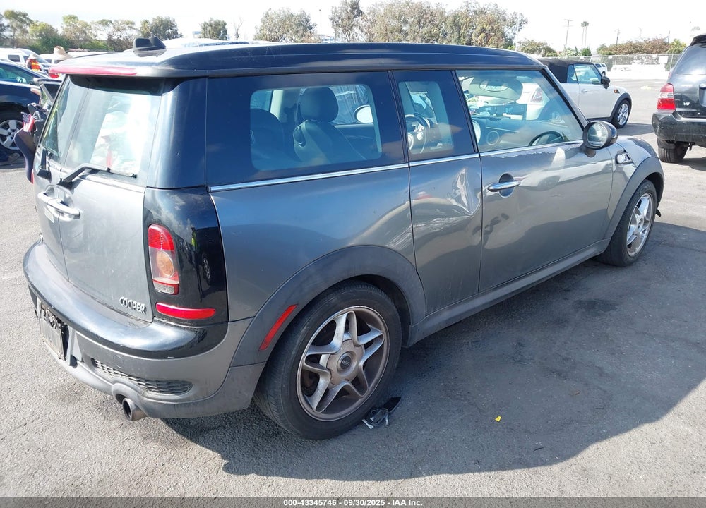 2010 MINI COOPER S CLUBMAN VIN: WMWMM3C51ATZ33272
