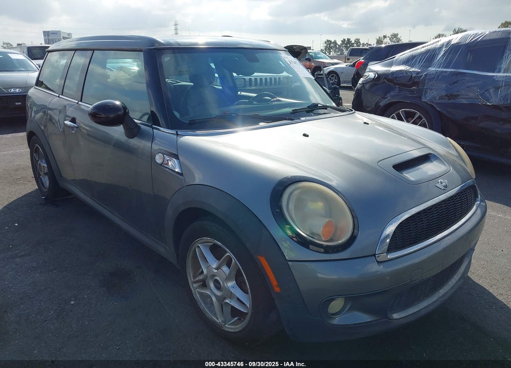 2010 MINI COOPER S CLUBMAN VIN: WMWMM3C51ATZ33272