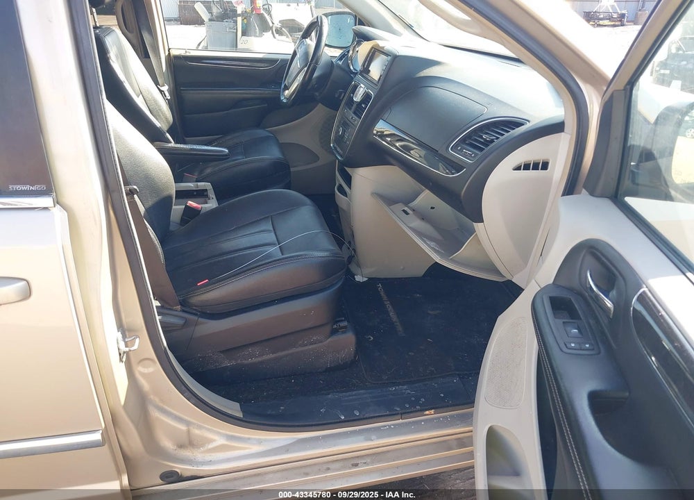 2014 CHRYSLER TOWN & COUNTRY TOURING VIN: 2C4RC1BG7ER132684