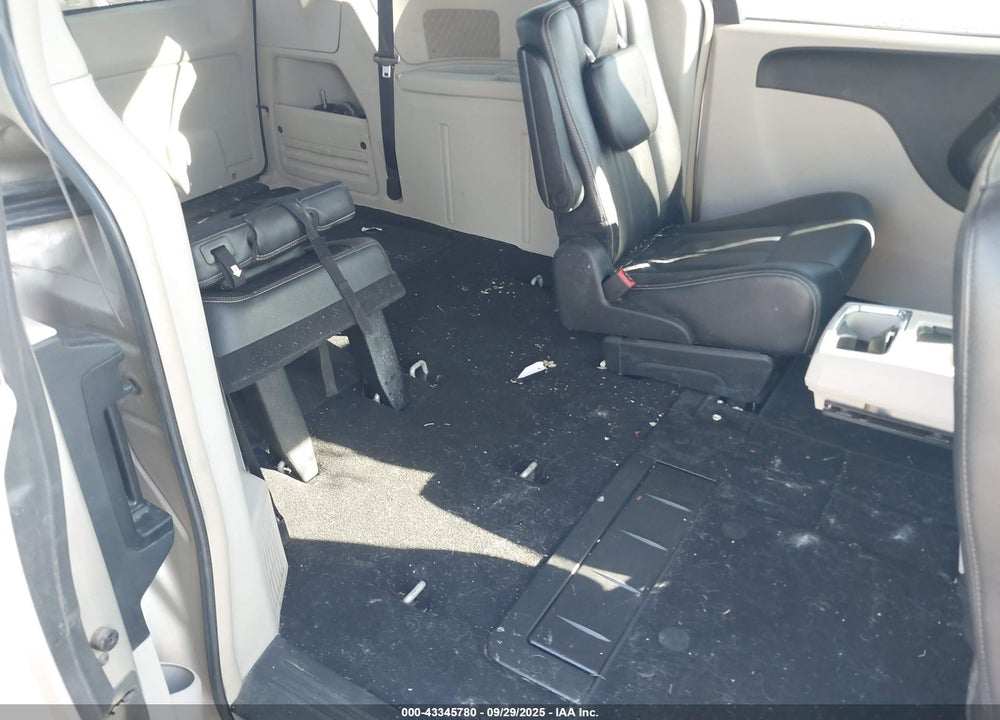 2014 CHRYSLER TOWN & COUNTRY TOURING VIN: 2C4RC1BG7ER132684