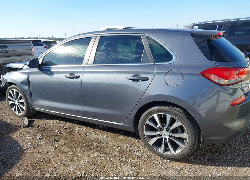 2019 HYUNDAI ELANTRA GT VIN: KMHH35LE8KU104144
