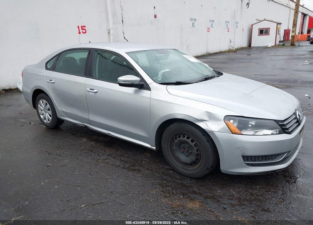 2013 VOLKSWAGEN PASSAT 2.5L S VIN: 1VWAP7A38DC046923