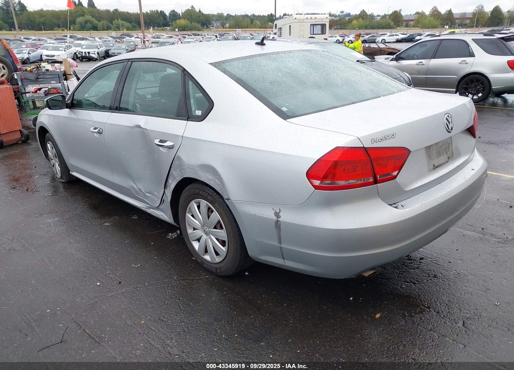 2013 VOLKSWAGEN PASSAT 2.5L S VIN: 1VWAP7A38DC046923
