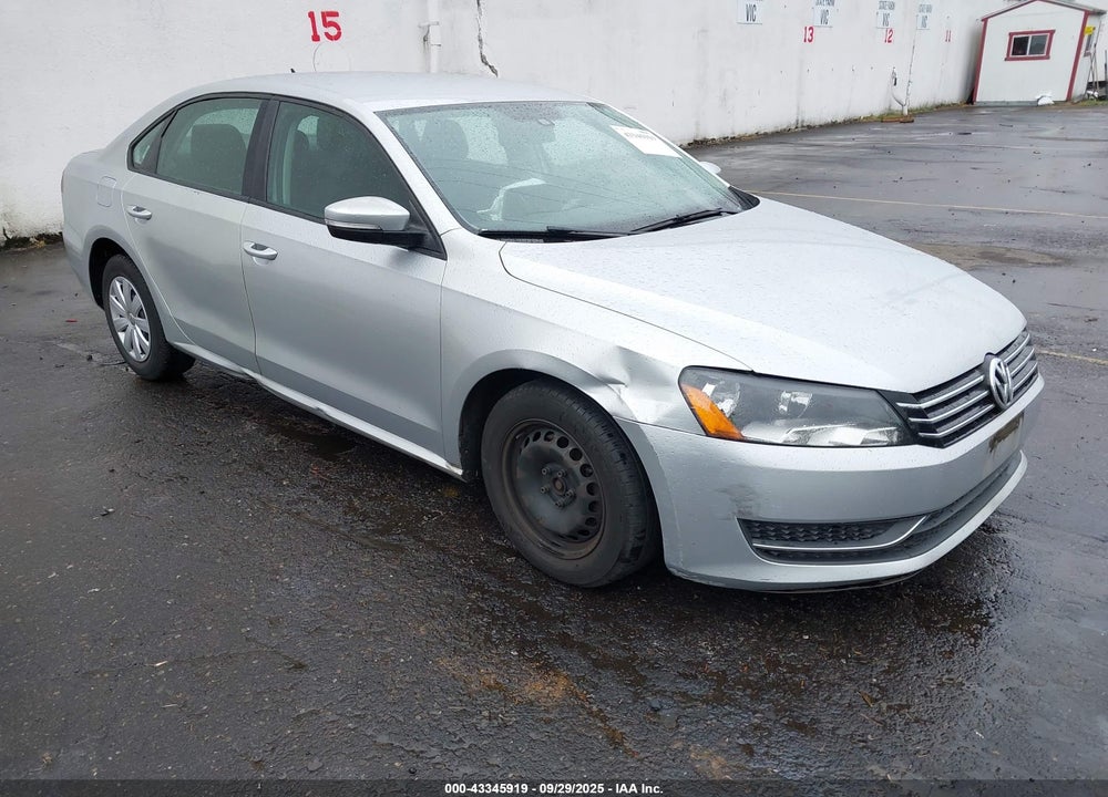 2013 VOLKSWAGEN PASSAT 2.5L S VIN: 1VWAP7A38DC046923