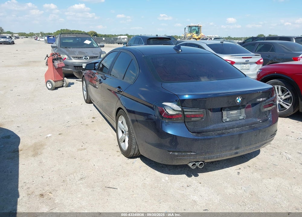 2014 BMW 3 SERIES VIN: WBA3A5G50ENP33004
