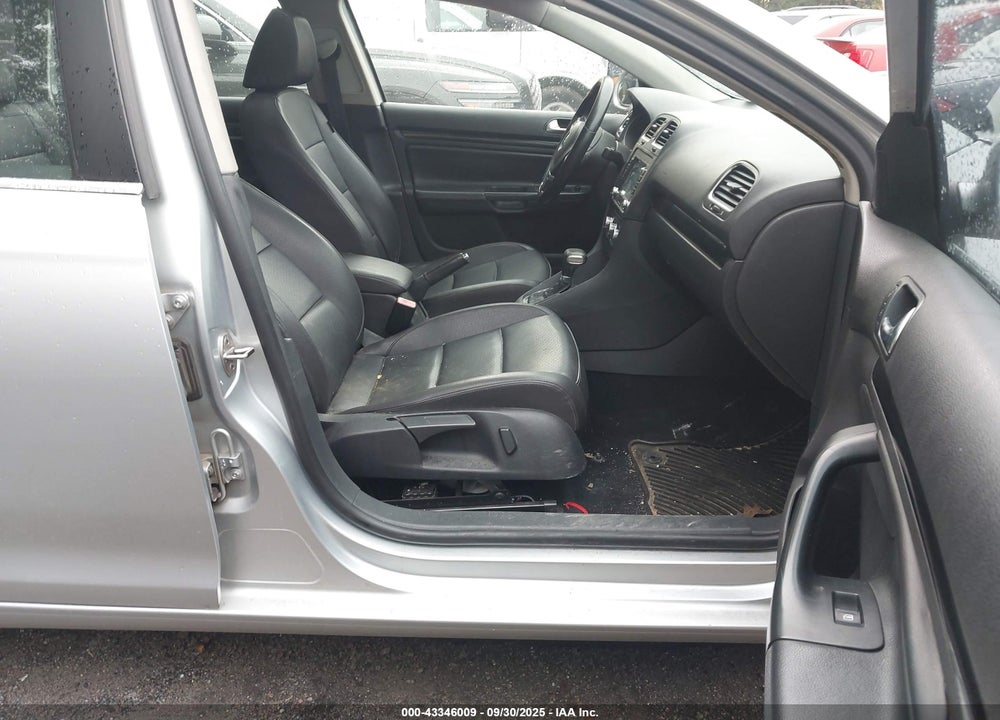 2011 VOLKSWAGEN JETTA VIN: 3VWPL8AJ7BM653126