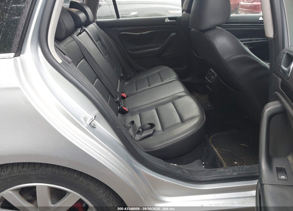 2011 VOLKSWAGEN JETTA VIN: 3VWPL8AJ7BM653126