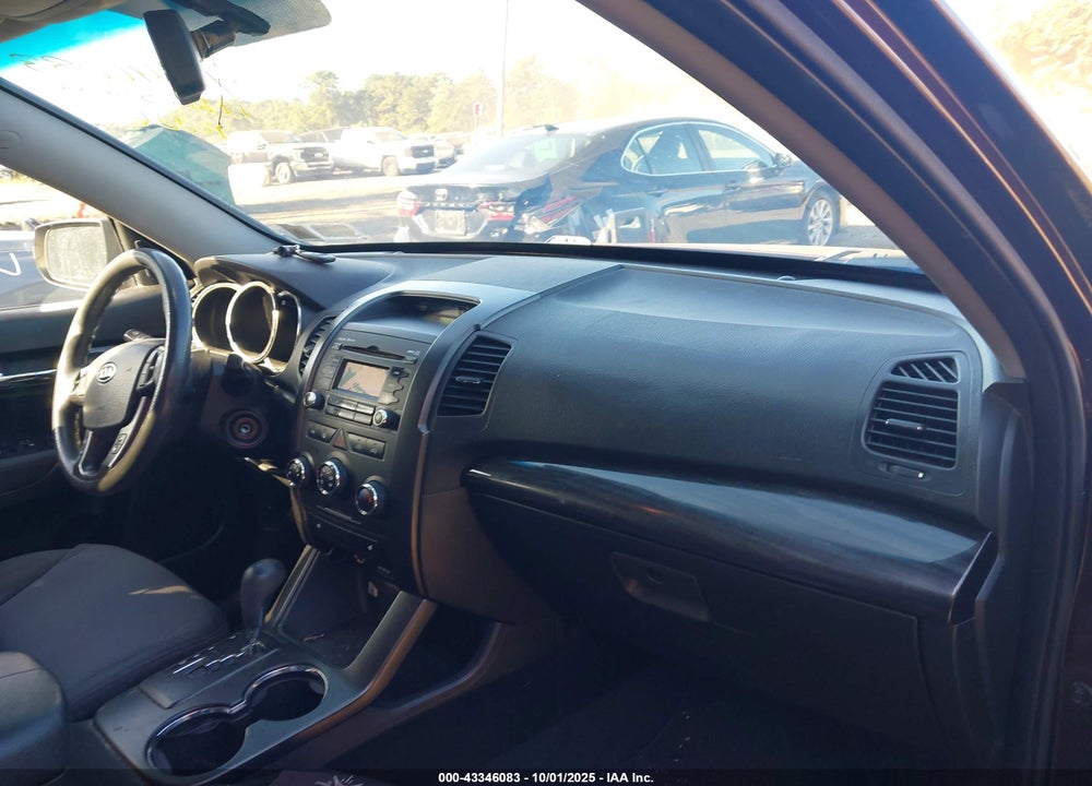 2012 KIA SORENTO VIN: 5XYKTDA69CG275682