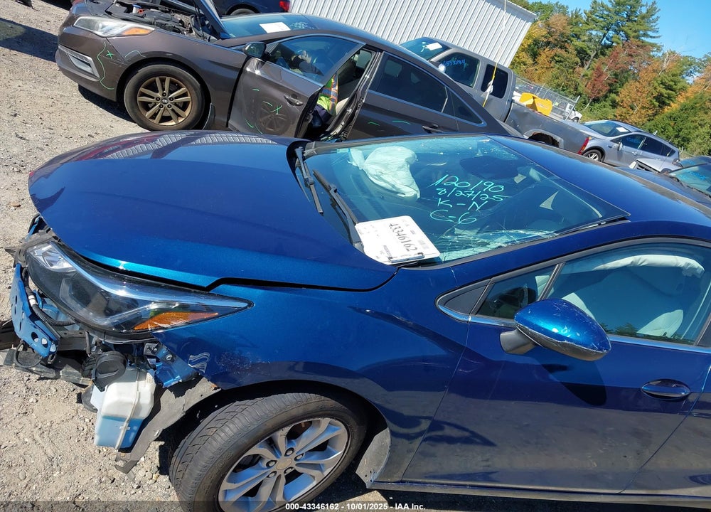 2019 CHEVROLET CRUZE LT VIN: 1G1BE5SMXK7124626