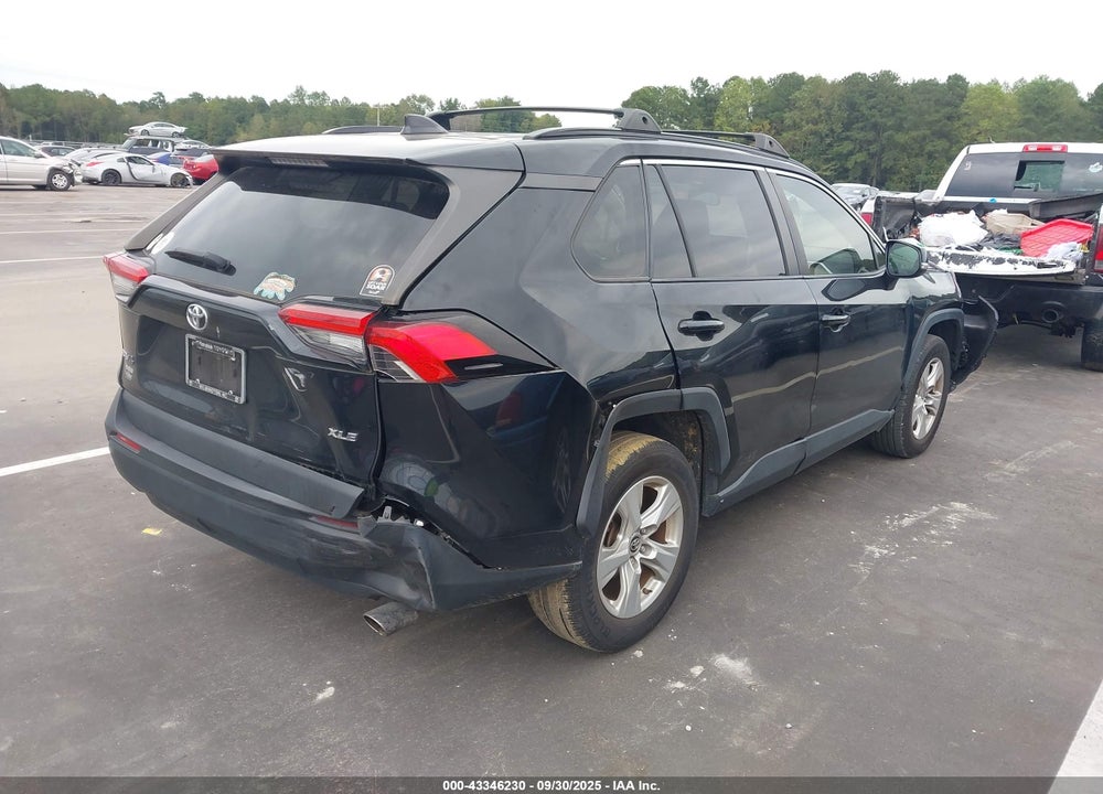 2019 TOYOTA RAV4 XLE VIN: JTMW1RFV9KD507442