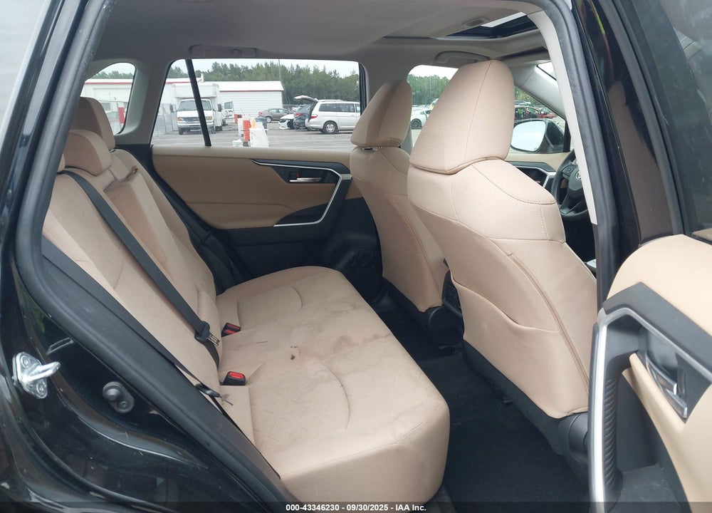 2019 TOYOTA RAV4 XLE VIN: JTMW1RFV9KD507442