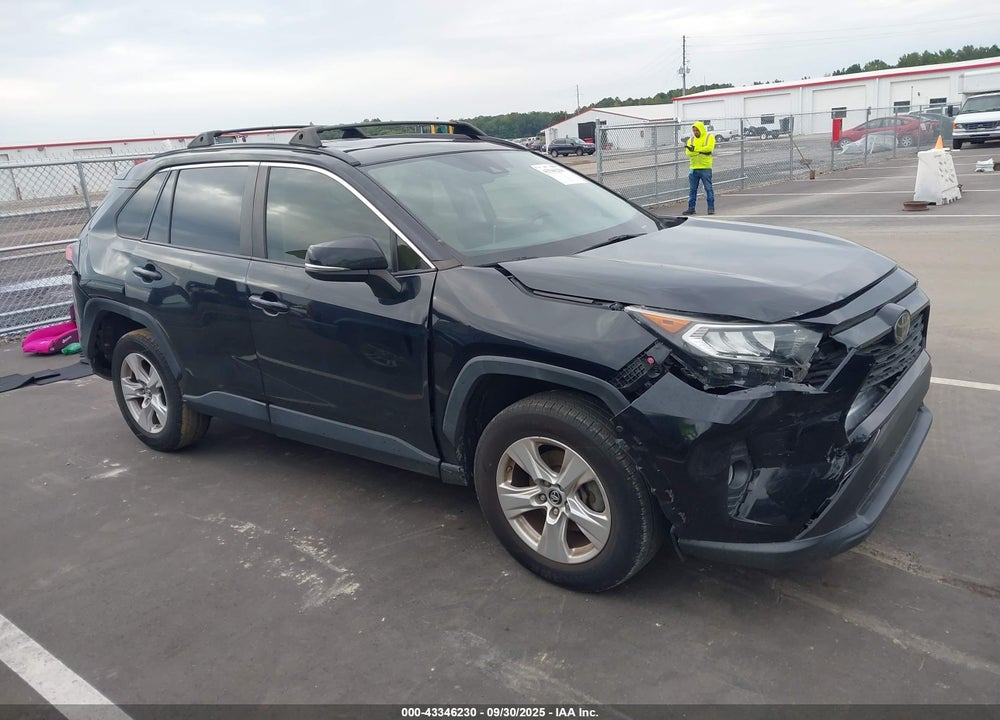 2019 TOYOTA RAV4 XLE VIN: JTMW1RFV9KD507442