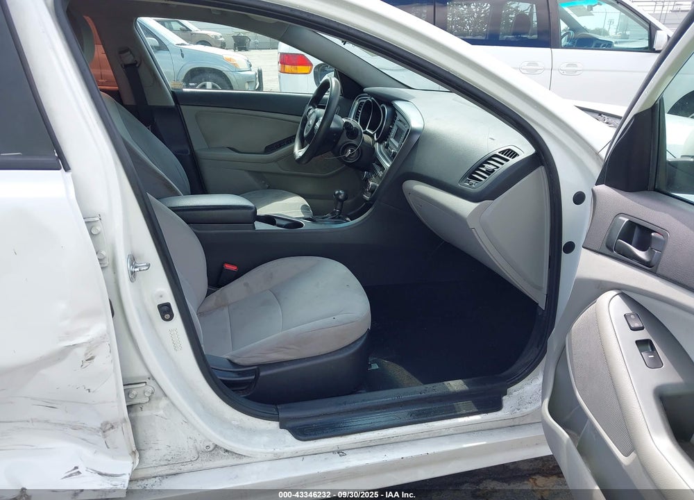 2015 KIA OPTIMA VIN: KNAGM4A73F5562697
