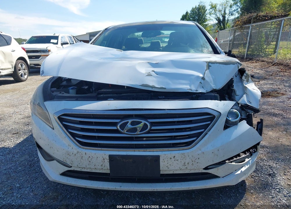 2016 HYUNDAI SONATA VIN: 5NPE24AF3GH302986