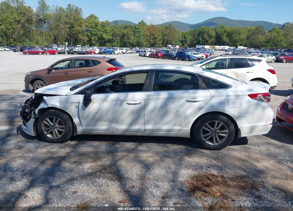 2016 HYUNDAI SONATA VIN: 5NPE24AF3GH302986