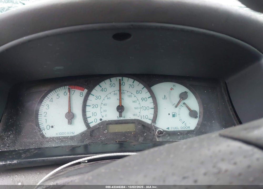 2004 TOYOTA COROLLA LE VIN: 1NXBR32E44Z288608