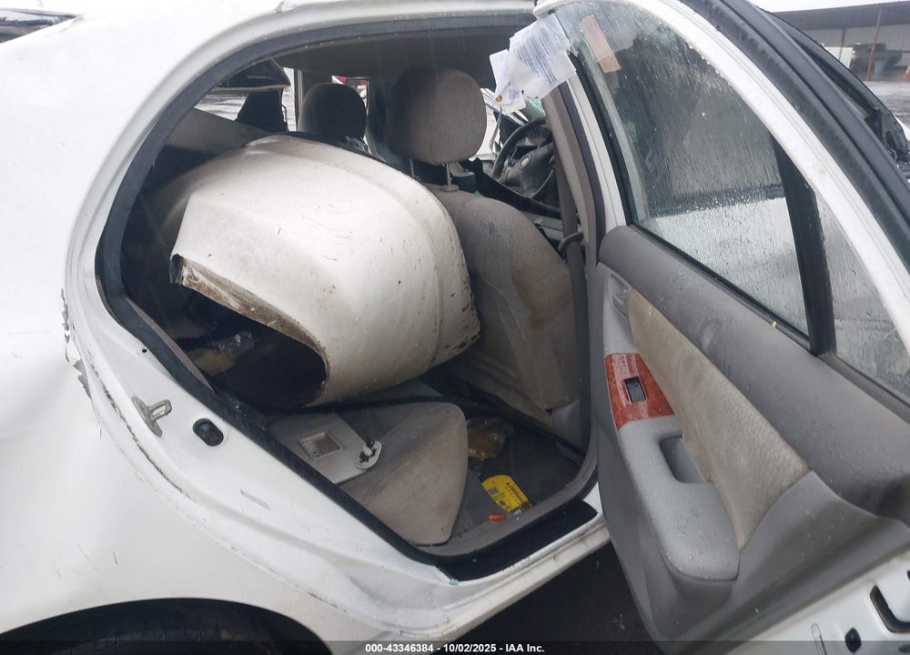 2004 TOYOTA COROLLA LE VIN: 1NXBR32E44Z288608