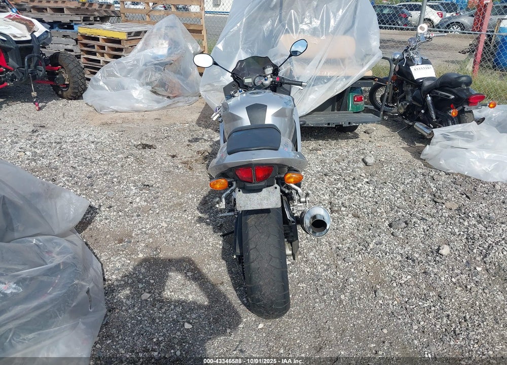 2004 TRIUMPH MOTORCYCLE DAYTONA 600 VIN: SMT810GM84J182864