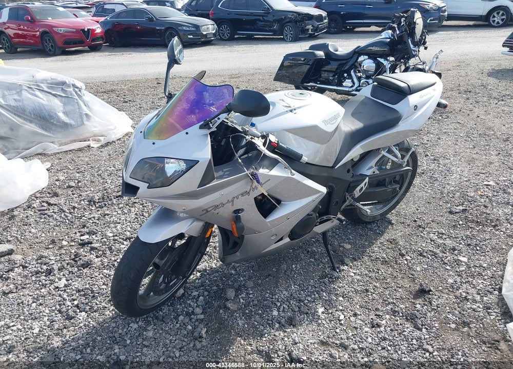 2004 TRIUMPH MOTORCYCLE DAYTONA 600 VIN: SMT810GM84J182864