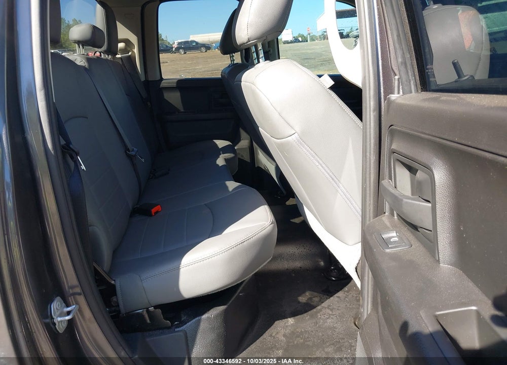 2019 RAM 1500 VIN: 1C6RR6FG0KS630216