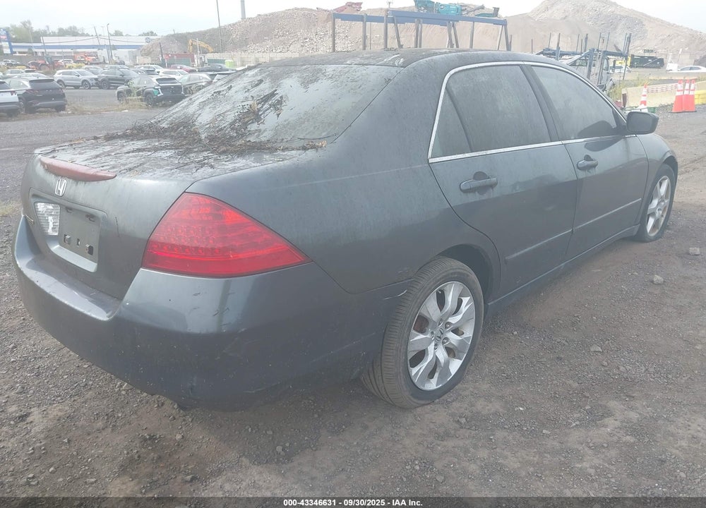 2007 HONDA ACCORD VIN: JHMCM56457C025590