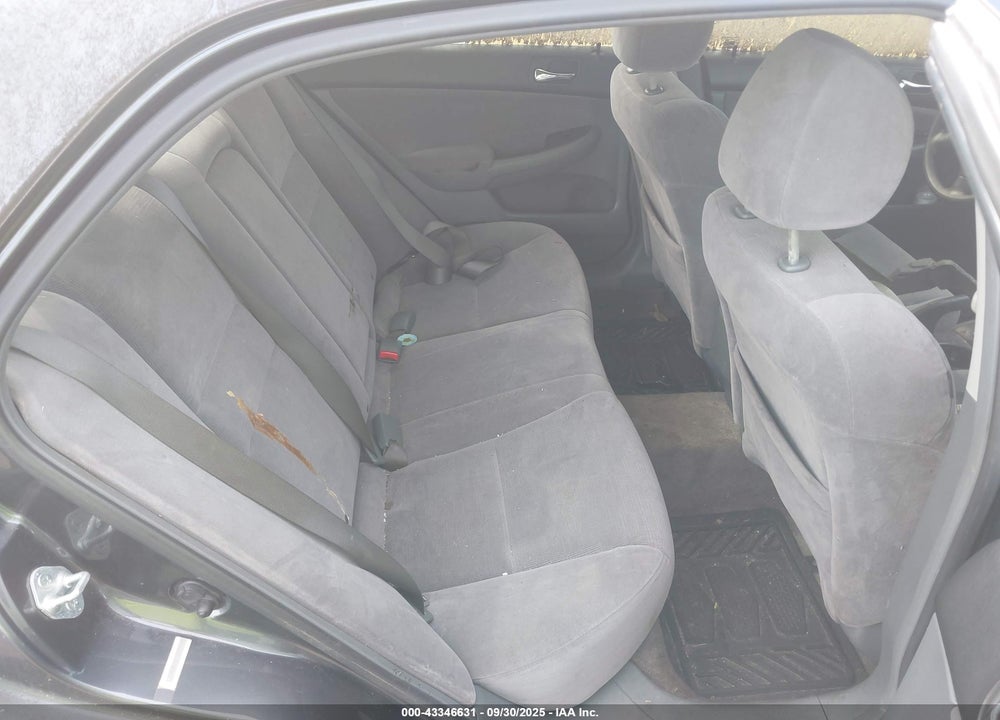 2007 HONDA ACCORD VIN: JHMCM56457C025590
