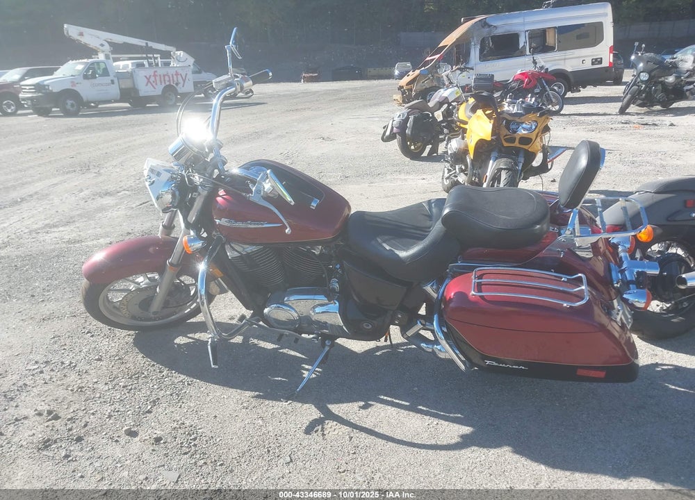 1998 HONDA VT1100 CT VIN: 1HFSC3702WA000503
