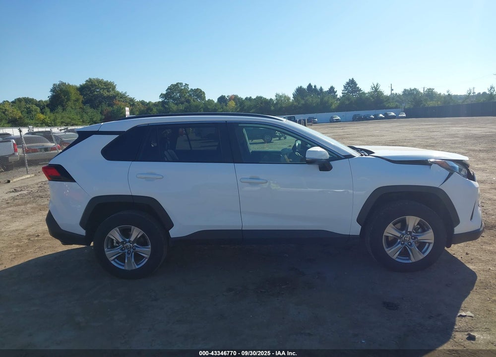2023 TOYOTA RAV4 XLE VIN: 2T3W1RFVXPC242400