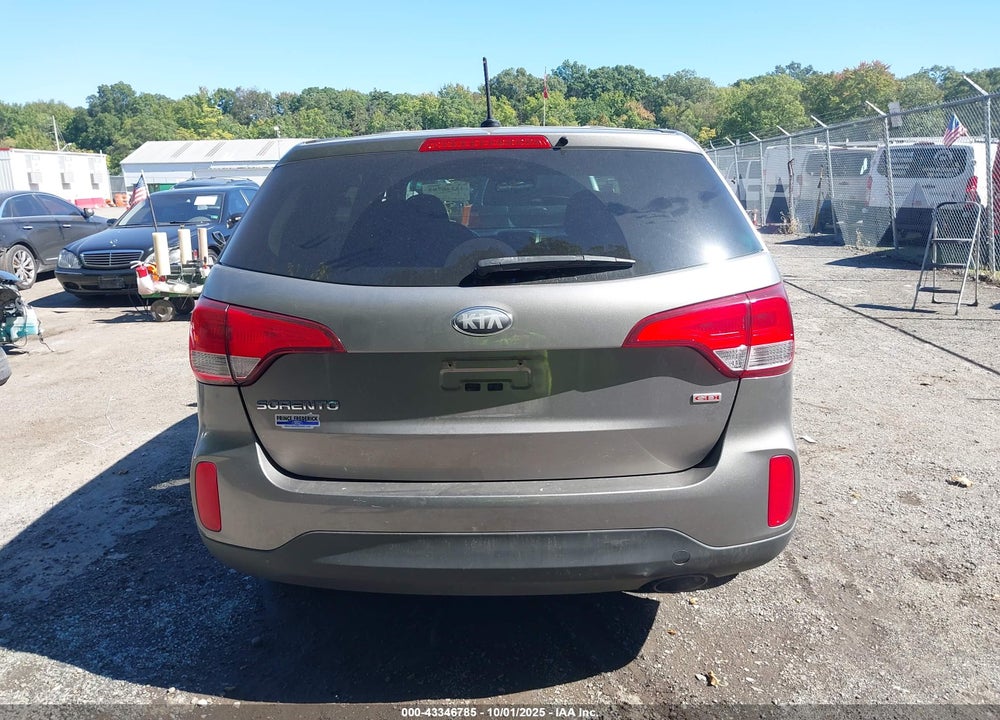 2015 KIA SORENTO VIN: 5XYKT3A61FG599045