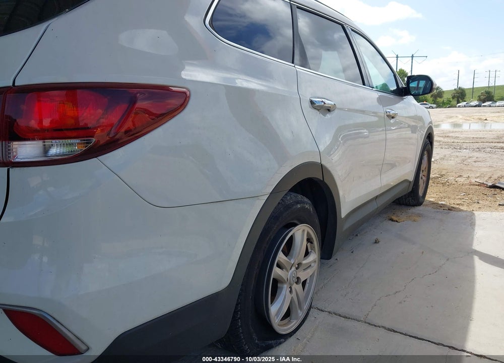 2017 HYUNDAI SANTA FE VIN: KM8SM4HF5HU174594