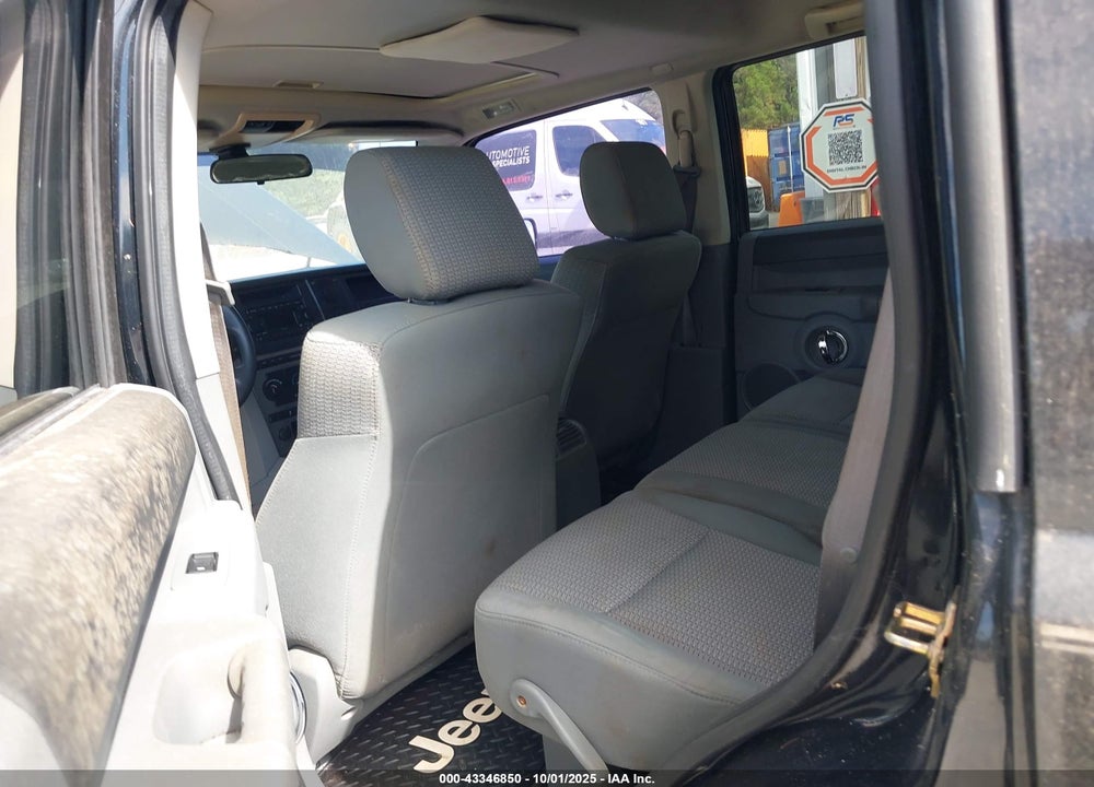 2006 JEEP COMMANDER VIN: 1J8HH48K66C319475