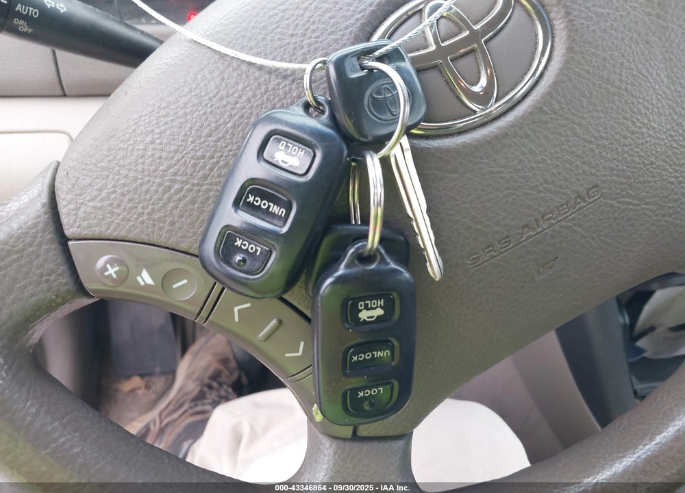 2005 TOYOTA CAMRY LE VIN: 4T1BE30K15U385027