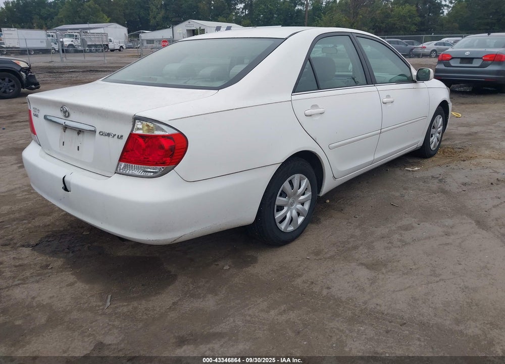 2005 TOYOTA CAMRY LE VIN: 4T1BE30K15U385027