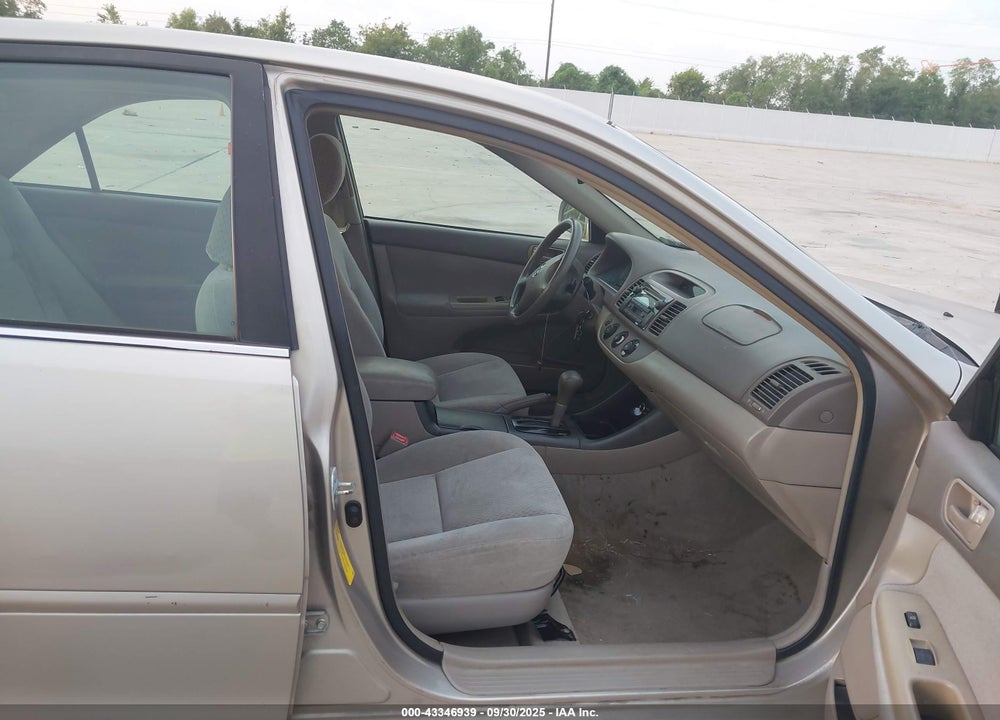 2004 TOYOTA CAMRY LE VIN: 4T1BE30K24U298123