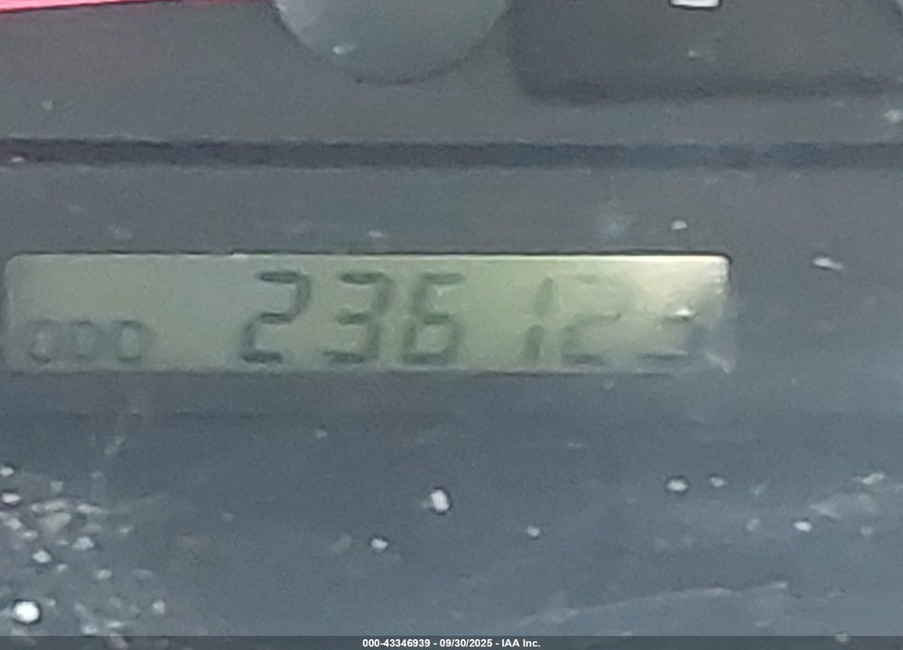 2004 TOYOTA CAMRY LE VIN: 4T1BE30K24U298123
