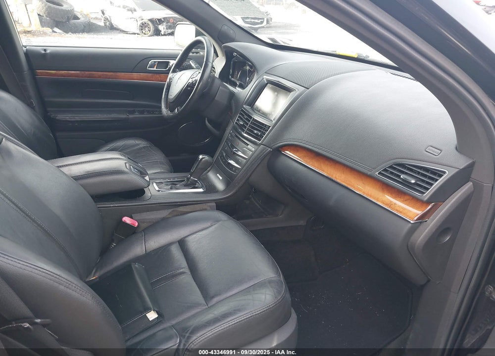 2014 LINCOLN MKT VIN: 2LMHJ5NK6EBL55638