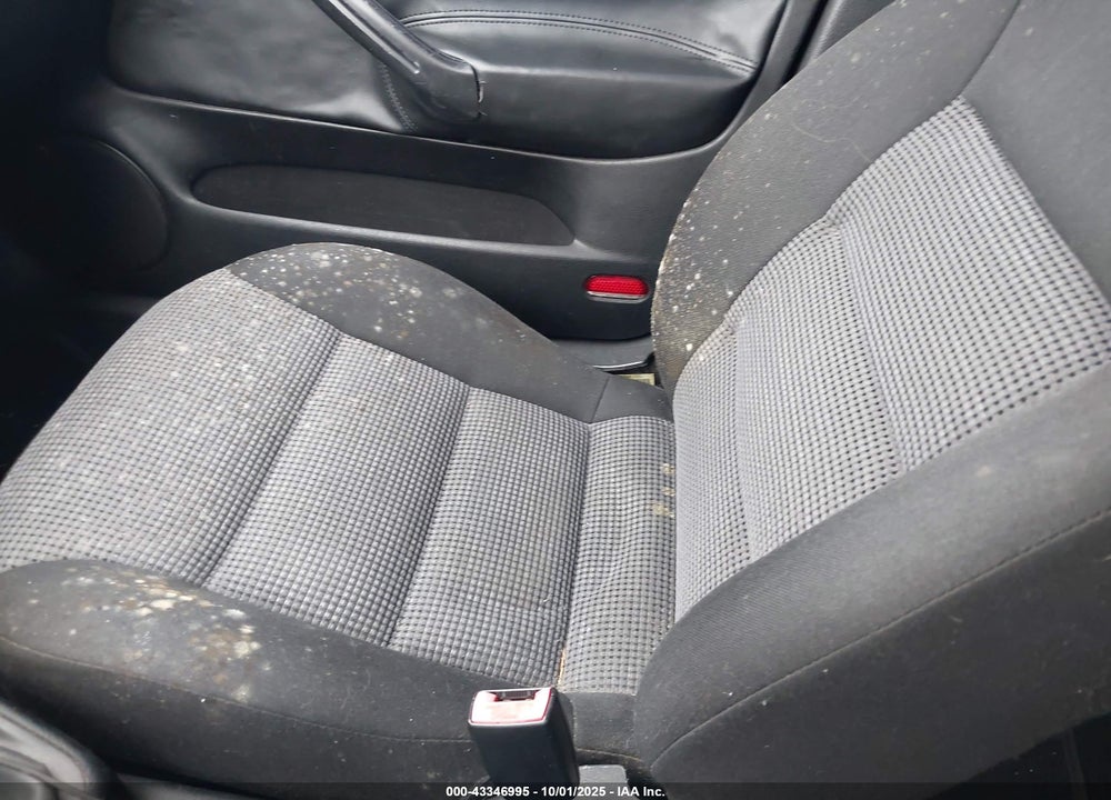 2004 VOLKSWAGEN GOLF GLS 2.0L VIN: 9BWGL61J144025333