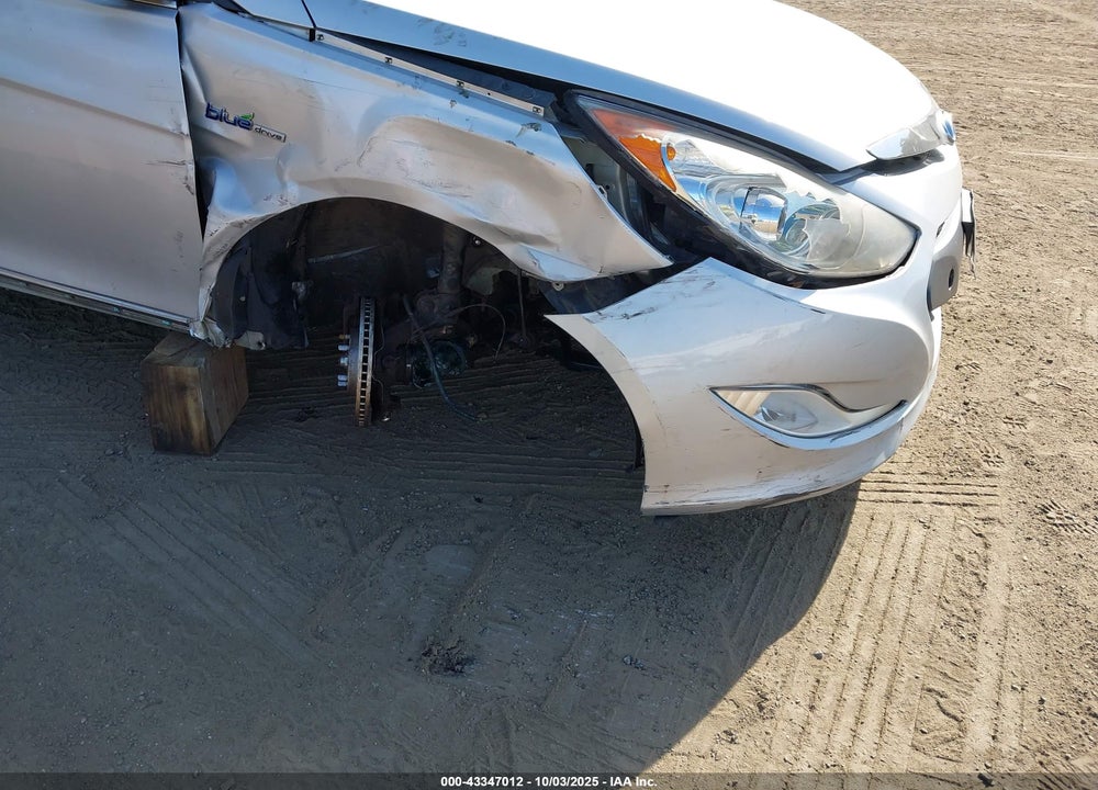 2012 HYUNDAI SONATA HYBRID VIN: KMHEC4A47CA026059