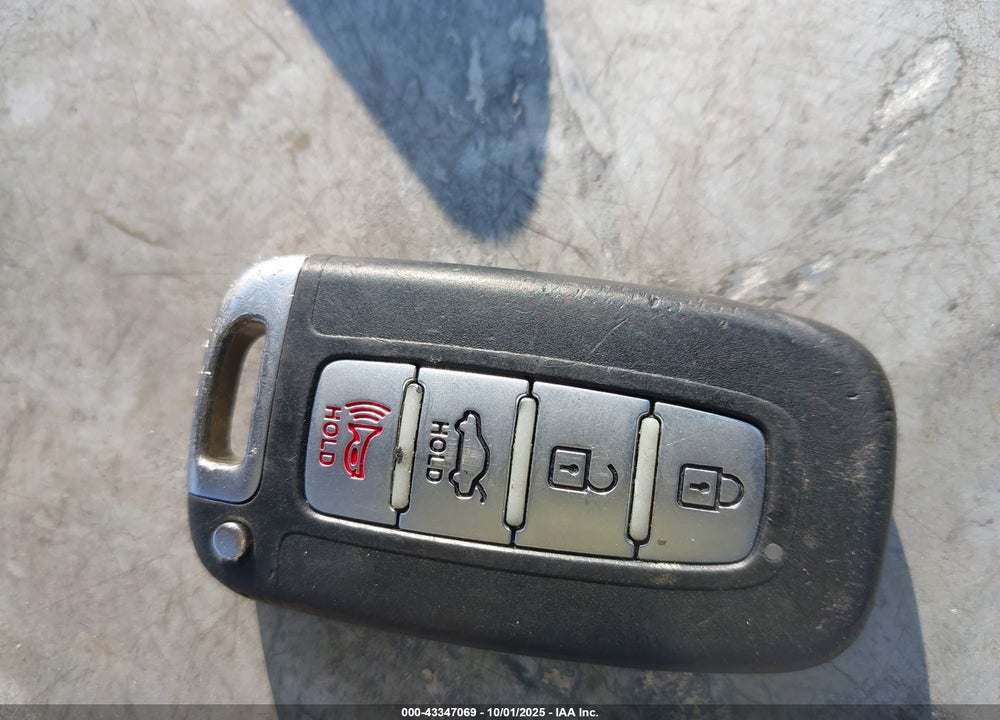 2013 HYUNDAI SONATA VIN: 5NPEC4AB7DH657911
