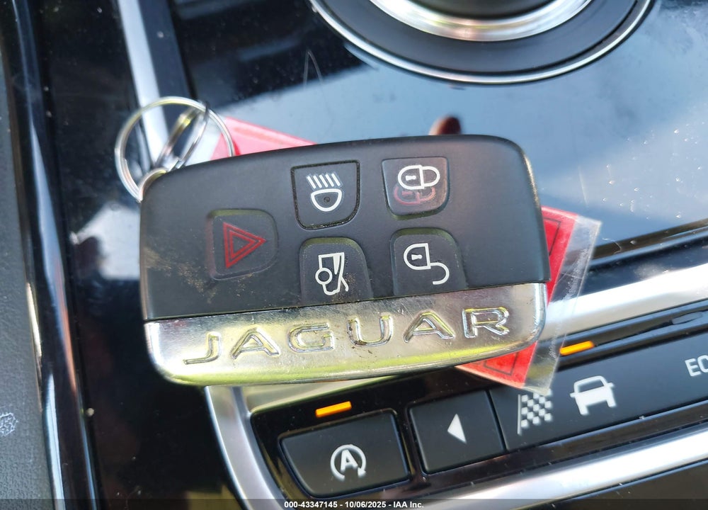 2017 JAGUAR XE VIN: SAJAR4BG9HA968407
