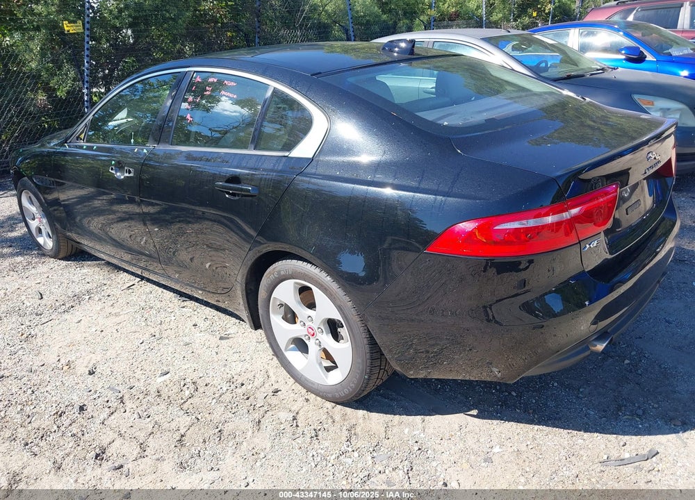 2017 JAGUAR XE VIN: SAJAR4BG9HA968407