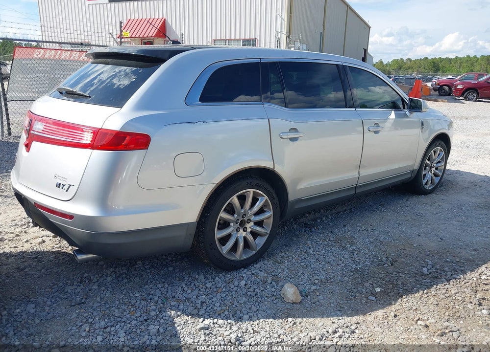 2010 LINCOLN MKT VIN: 2LMHJ5FR1ABJ18562