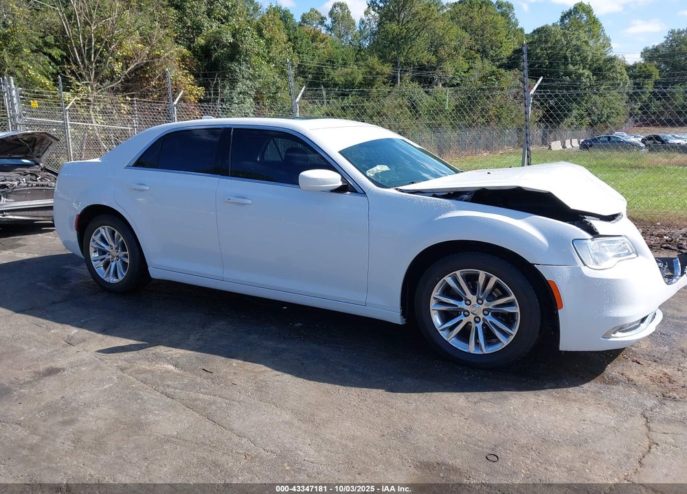 2017 CHRYSLER 300 LIMITED VIN: 2C3CCAAG6HH521600