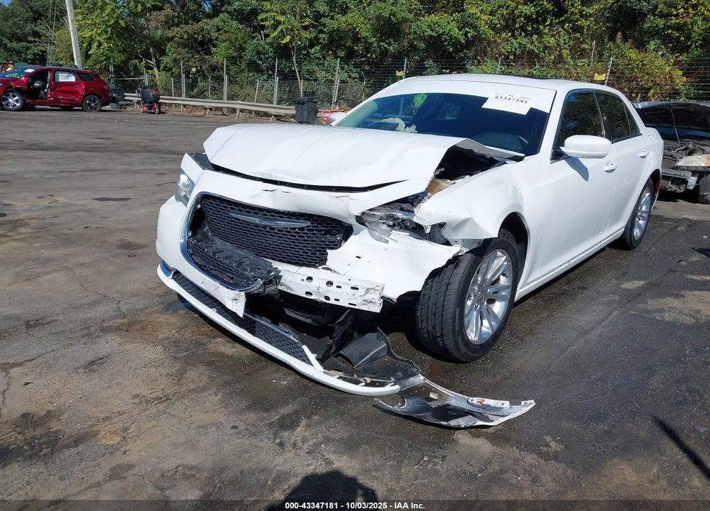 2017 CHRYSLER 300 LIMITED VIN: 2C3CCAAG6HH521600