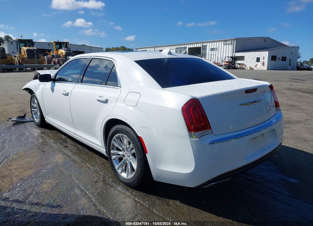 2017 CHRYSLER 300 LIMITED VIN: 2C3CCAAG6HH521600