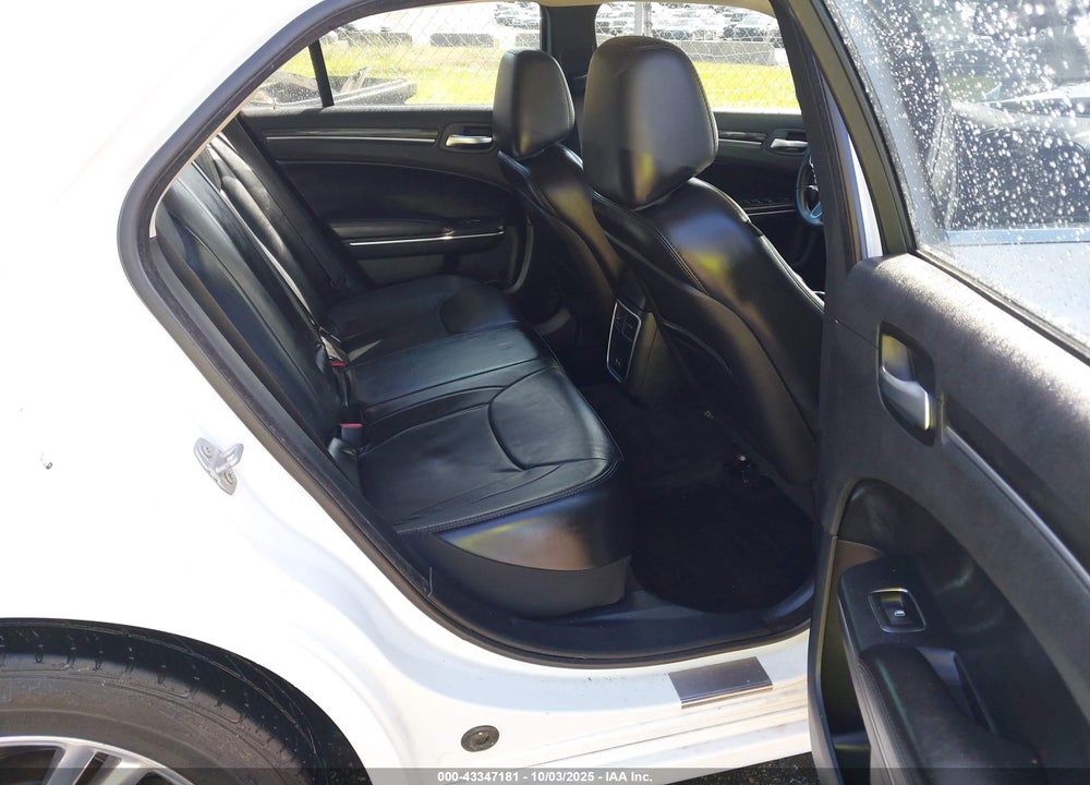 2017 CHRYSLER 300 LIMITED VIN: 2C3CCAAG6HH521600