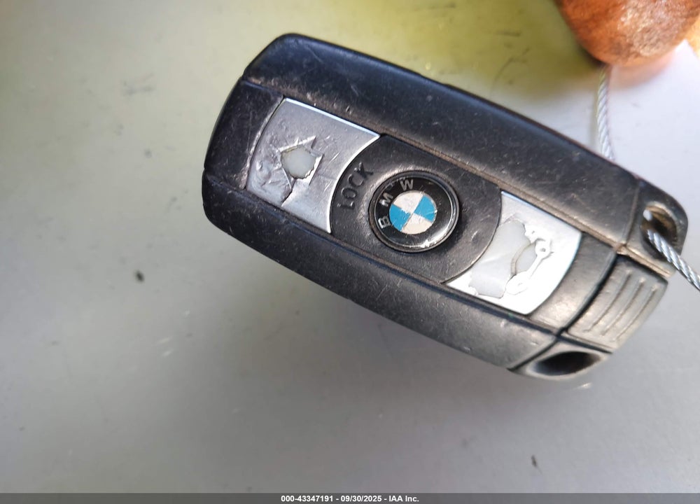 2008 BMW 128I VIN: WBAUP93518VF45731