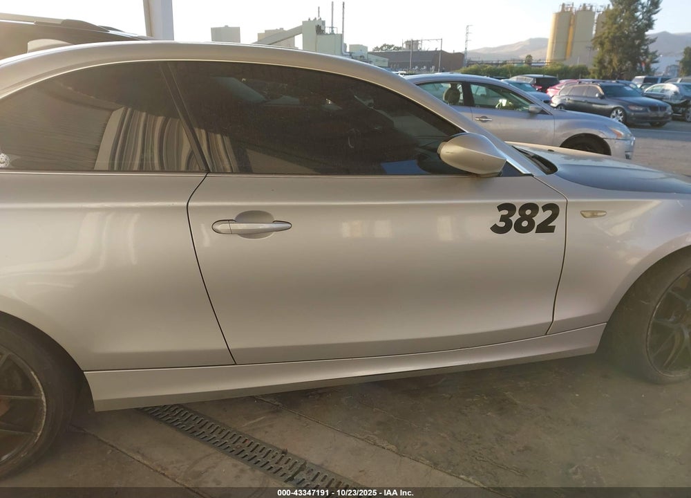 2008 BMW 128I VIN: WBAUP93518VF45731