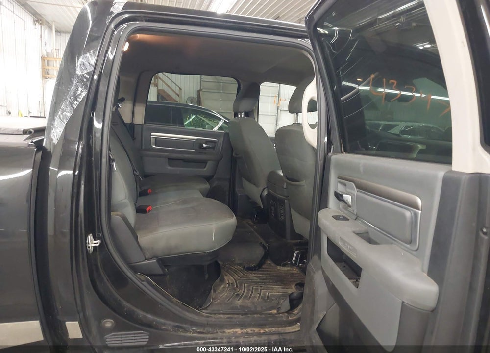2016 RAM 1500 VIN: 3C6RR7LT1GG169484